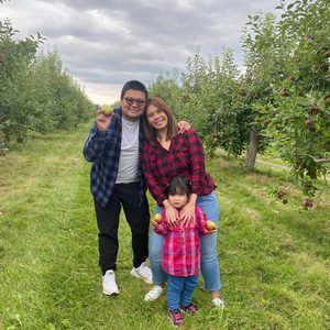 Meet your Posher, Elisha nissi